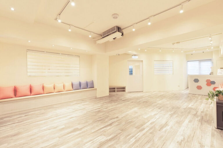 {"ARInfo":{"IsUseAR":false},"Version":"1.0.0","MakeupInfo":{"IsUseMakeup":false},"FaceliftInfo":{"IsChangeEyeLift":false,"IsChangeFacelift":false,"IsChangePostureLift":false,"IsChangeNose":false,"IsChangeFaceChin":false,"IsChangeMouth":false,"IsChangeThinFace":false},"BeautyInfo":{"SwitchMedicatedAcne":false,"IsAIBeauty":false,"IsBrightEyes":false,"IsSharpen":false,"IsOldBeauty":false,"IsReduceBlackEyes":false},"HandlerInfo":{"AppName":2},"FilterInfo":{"IsUseFilter":false}}